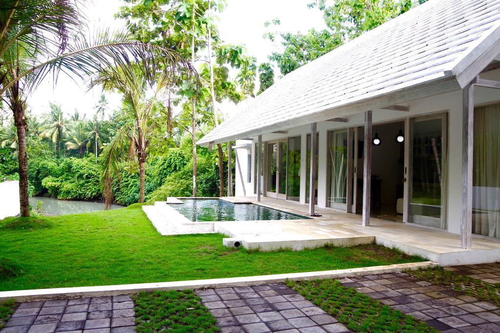 Bali Taman Sari Villas & Restaurant Pulukan Exterior photo